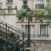 voyager moins loin