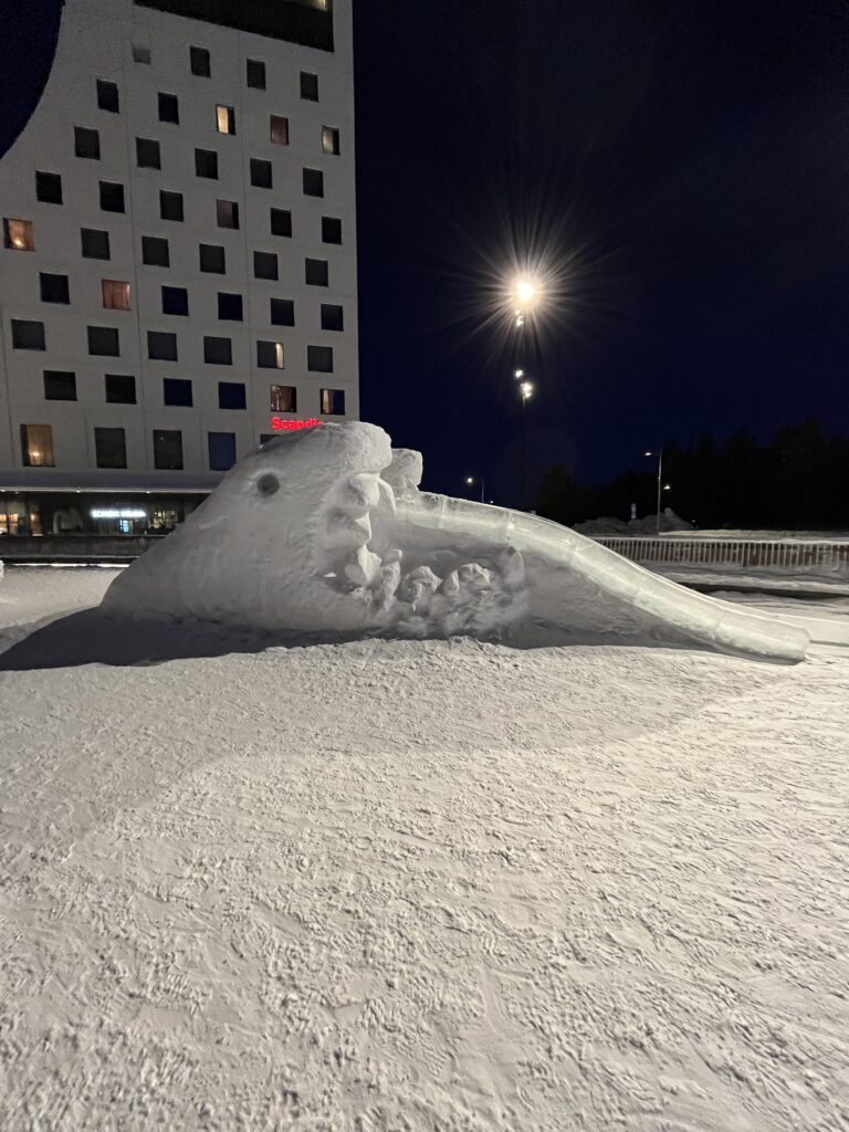 sculpture glace laponie