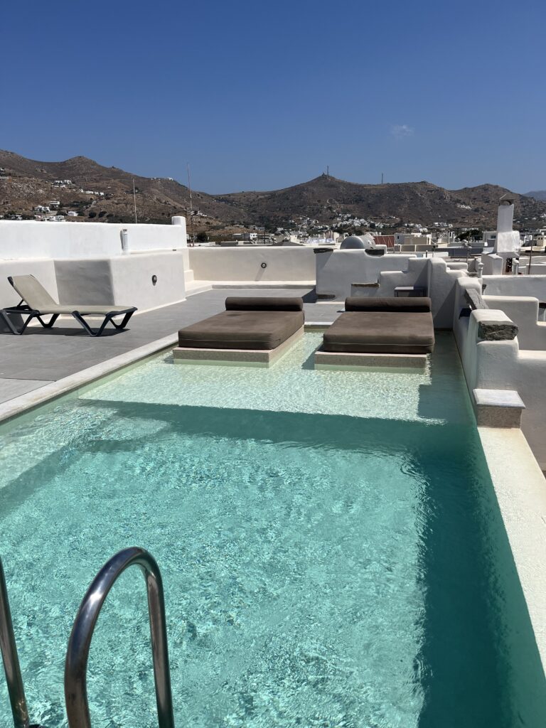 ampelos casar naxos piscine