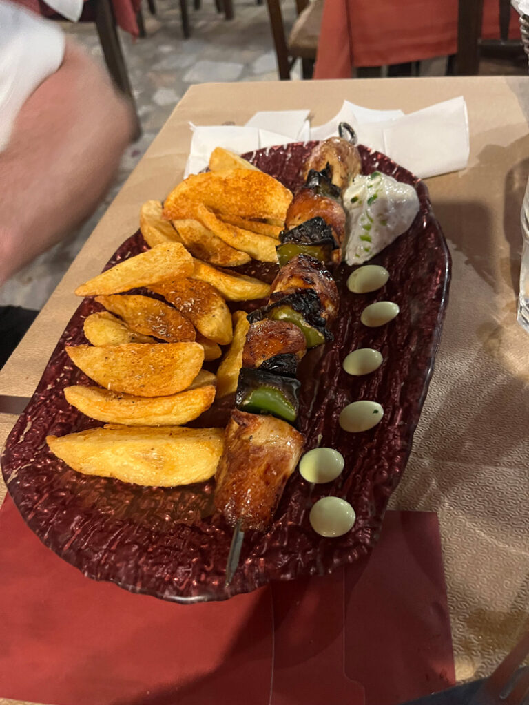 souvlaki plaka naxos