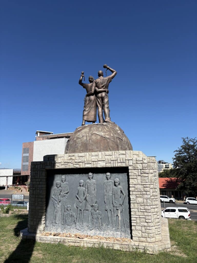 statue génocide hereros namas